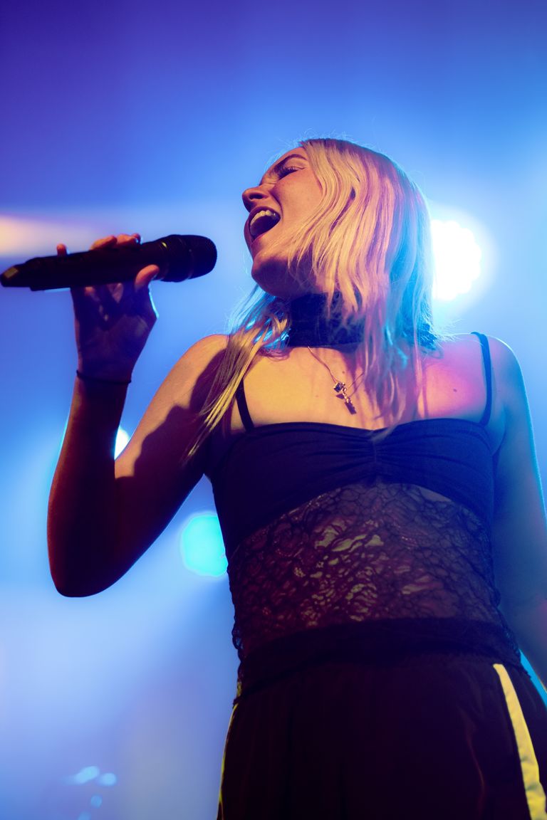 Mid Drift performing live at The Gov in Adelaide